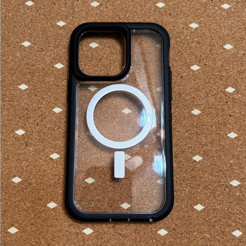 iPhone 14 Pro Max OtterBox Defender XT MagSafe Phone Case Great Used Condition